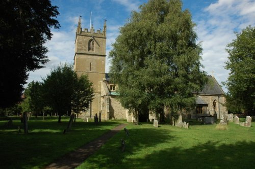 Oorlogsgraf van het Gemenebest St. John the Baptist Churchyard