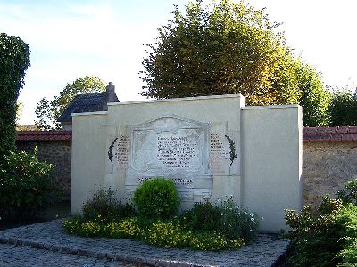 War Memorial Saint-Nom-la-Bretèche #1