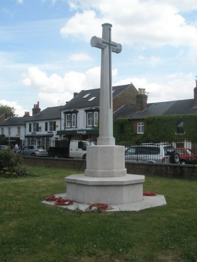 Oorlogsmonument Englefield Green #1