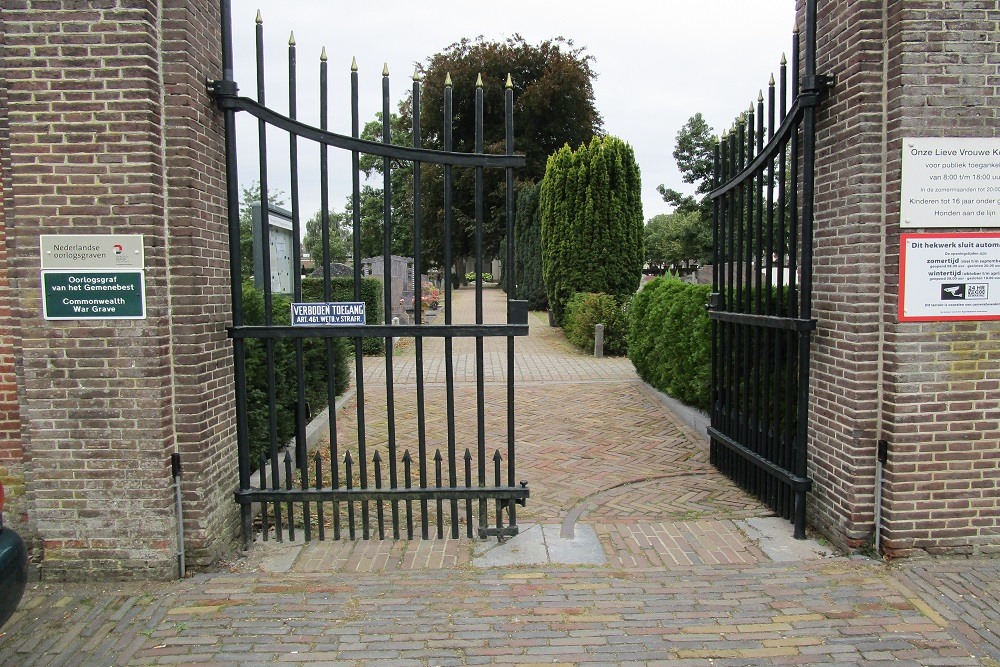 Commonwealth War Grave Amersfoort Roman Catholic Cemetery Amersfoort #4