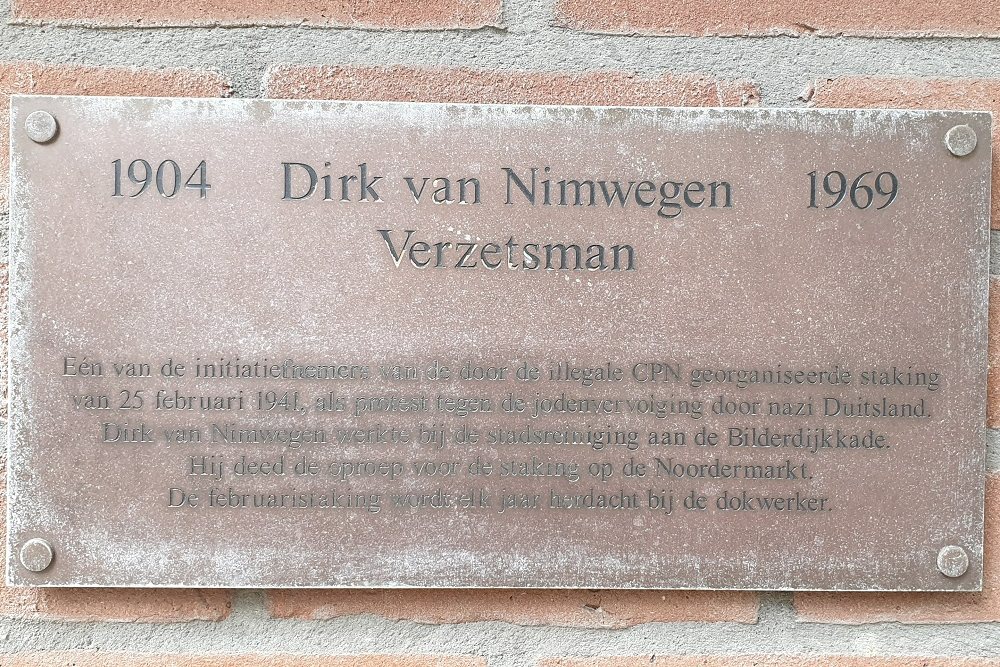 Monument Dirk Van Nimwegencentre