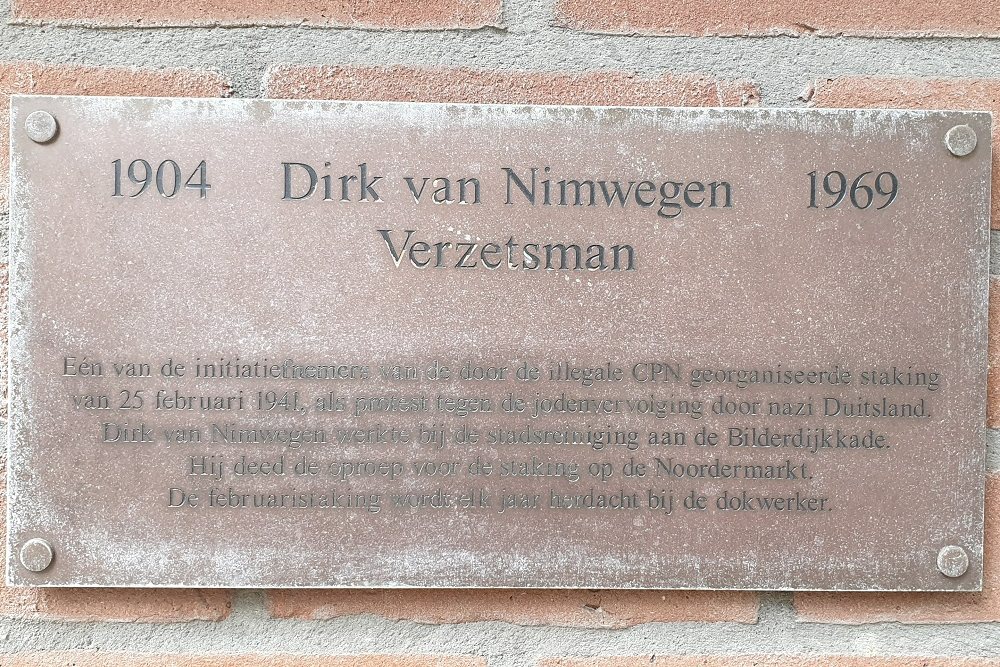 Monument Dirk Van Nimwegencentre #1