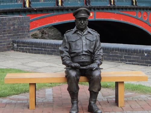 Standbeeld Captain George Mainwaring #2