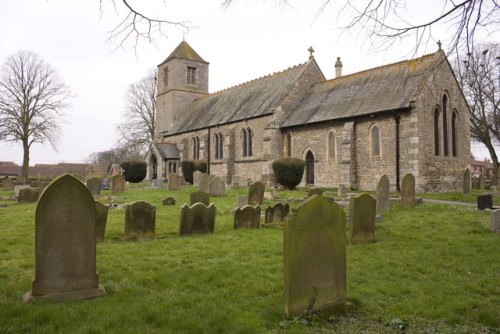 Commonwealth War Graves St. Hibald Churchyard