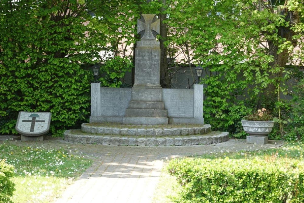 War Memorial Himmerich #5