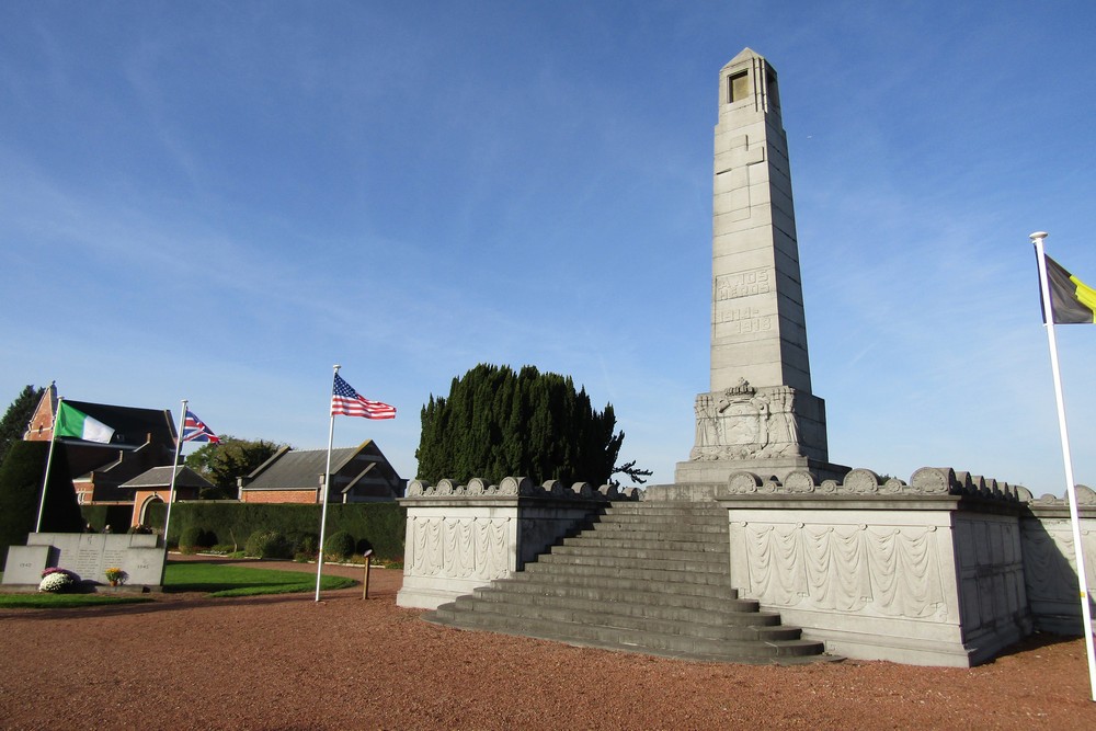 Oorlogsmonument en Mausoleum 1914-1918 Soignies #2