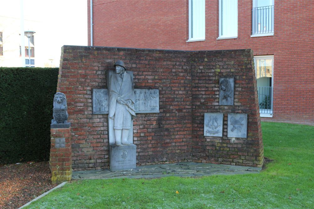 Memorial Stoottroepers Beneden-Leeuwen - Beneden-Leeuwen - TracesOfWar.com