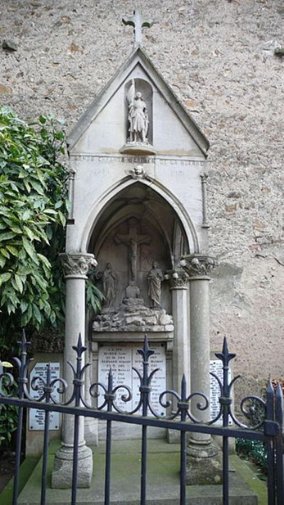 War Memorial Oeutrange #1