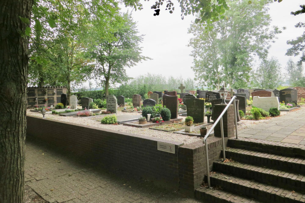 Dutch War Grave Haarlemmerliede #1