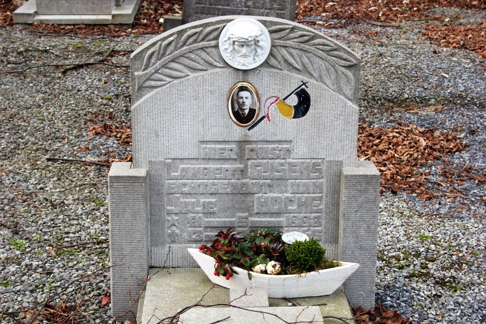 Belgian Graves Veterans Bevingen Sint-Truiden #2
