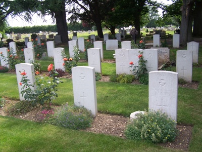 Oorlogsgraven van het Gemenebest Hillingdon and Uxbridge Cemetery #1