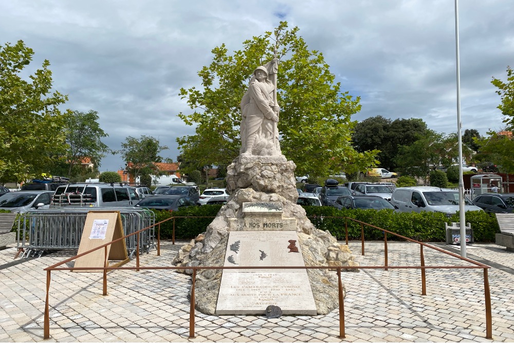 War Memorial Soulac-sur-Mer #1