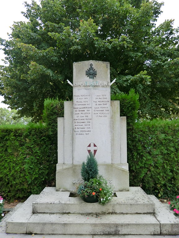 War Memorial Ars-sur-Formans #1