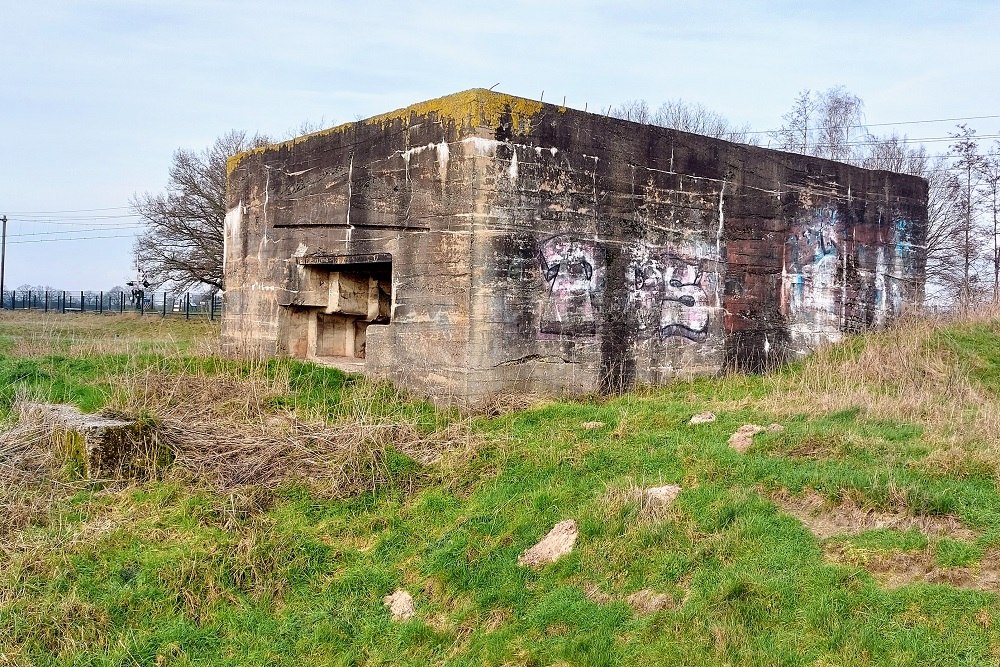 Pantherstellung - Bunker R001-P #4