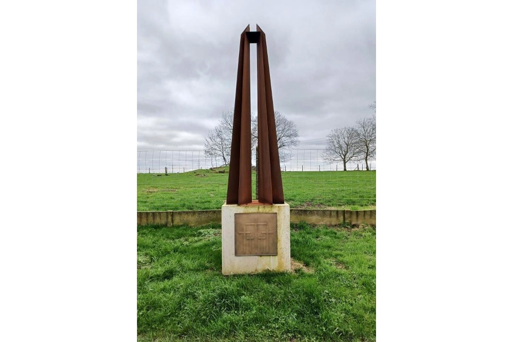 Gedenkteken Voormalige Duitse Oorlogsbegraafplaats Roggeveld #1
