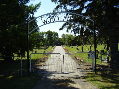 Commonwealth War Grave Woodlands Cemetery