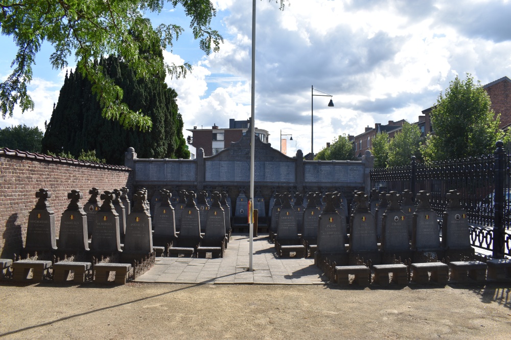 Belgische Oorlogsgraven Hasselt Oude Begraafplaats