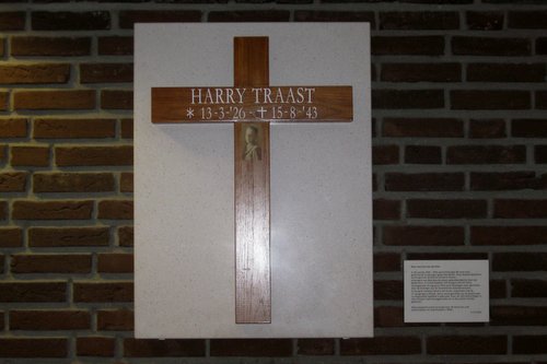 Monument Harry Traast #2