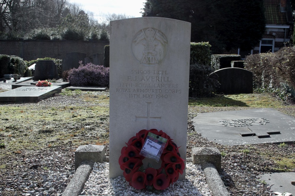 Commonwealth War Grave Wezembeek-Oppem #3