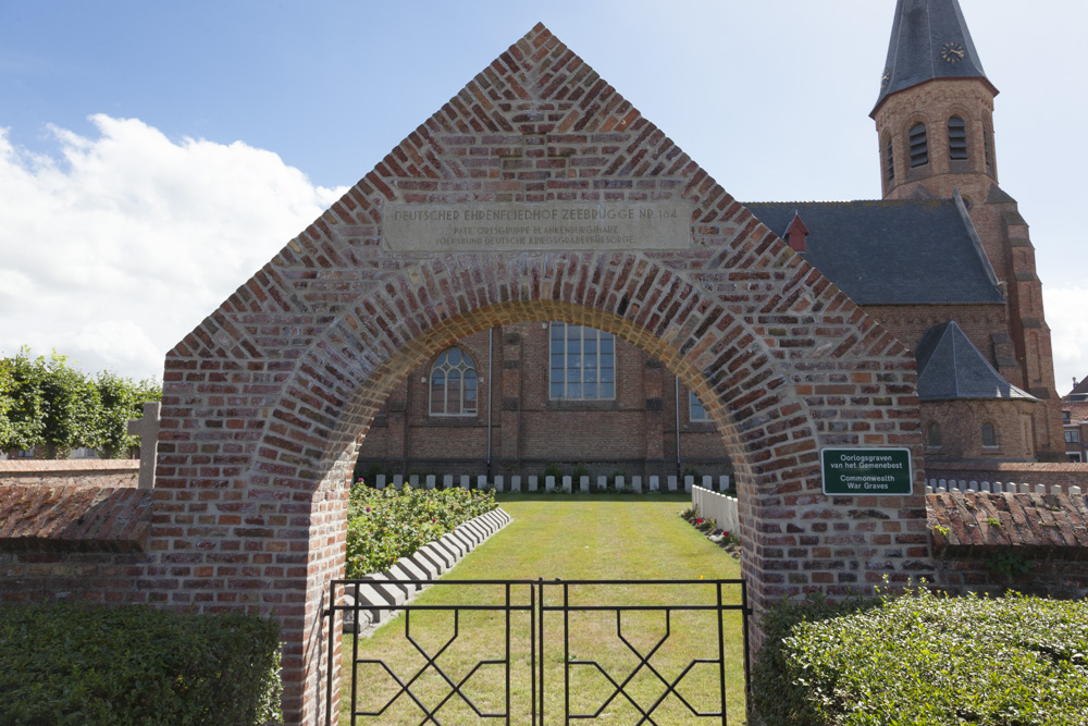 Gedenktekens Duits Oorlogskerkhof No: 184 Zeebrugge