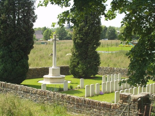 Commonwealth War Cemetery Eterpigny #1