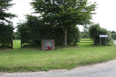 Memorial RAF Oulton #2