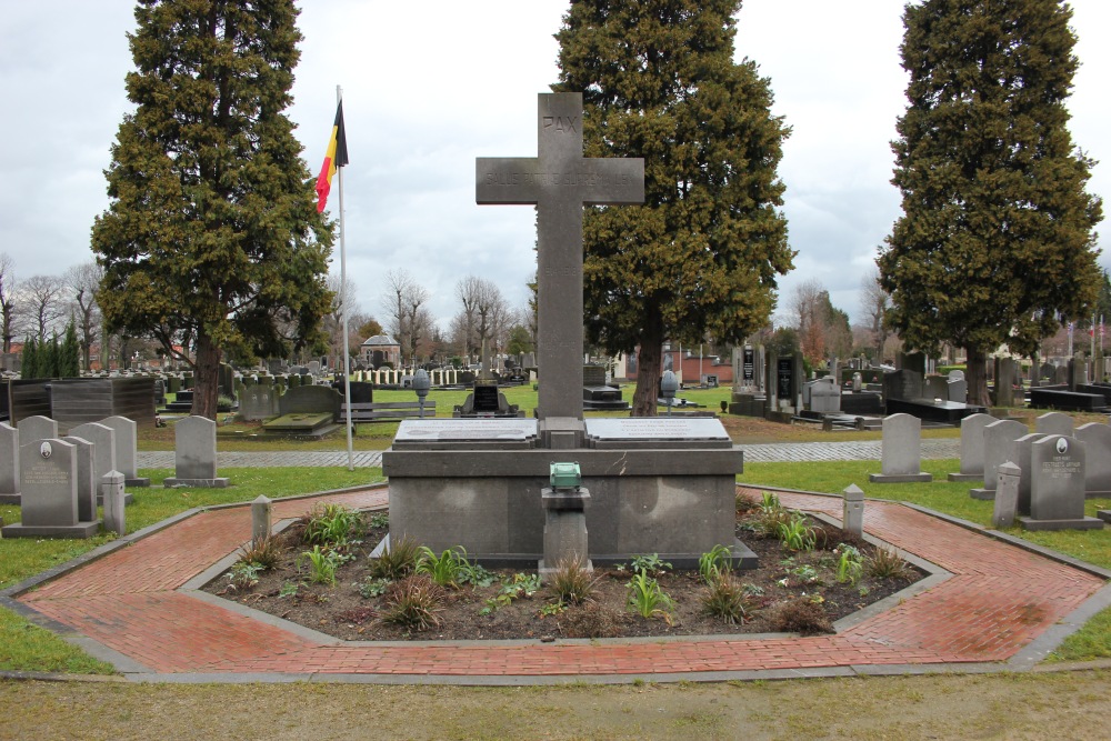 War Memorial and Memory Flame Veterans Leuven