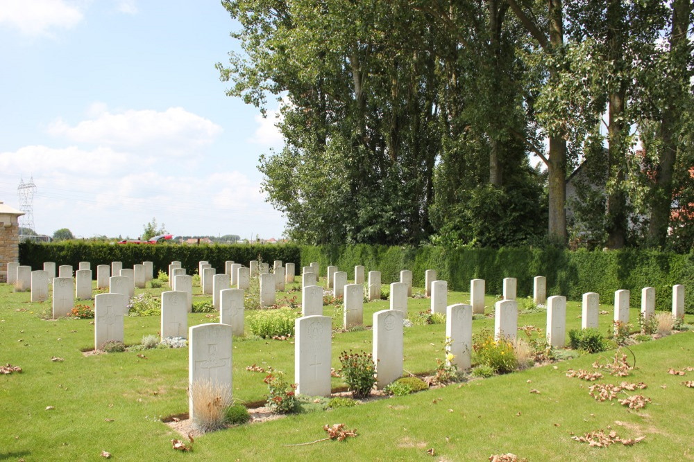 Commonwealth War Cemetery Tannay #3
