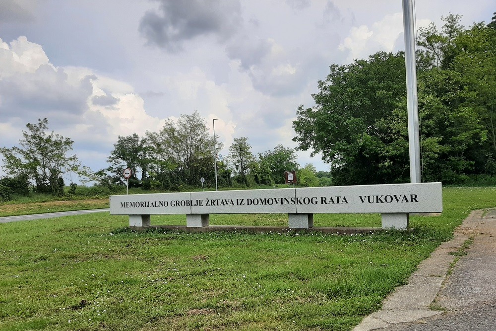 Monument Begraafplaats Vukovar #3