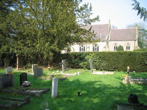 Oorlogsgraf van het Gemenebest All Saints Churchyard Extension