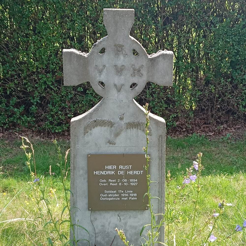 Belgische Oorlogsgraven Reet #4
