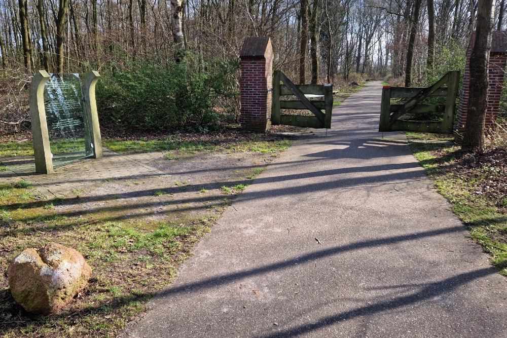 Monument Rijkswerkkamp Ybenheer