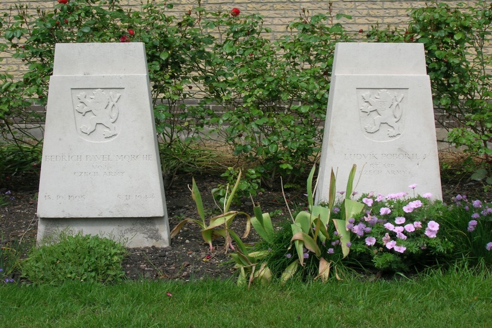 Oorlogsgraven van het Gemenebest Veurne #5