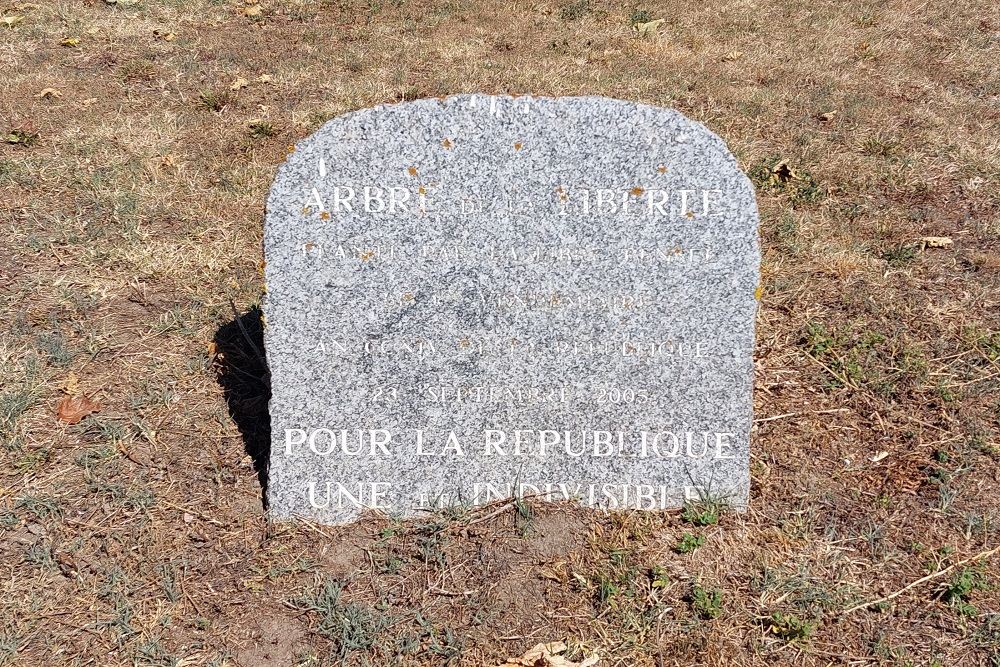 Oorlogsmonument Veauchette #4