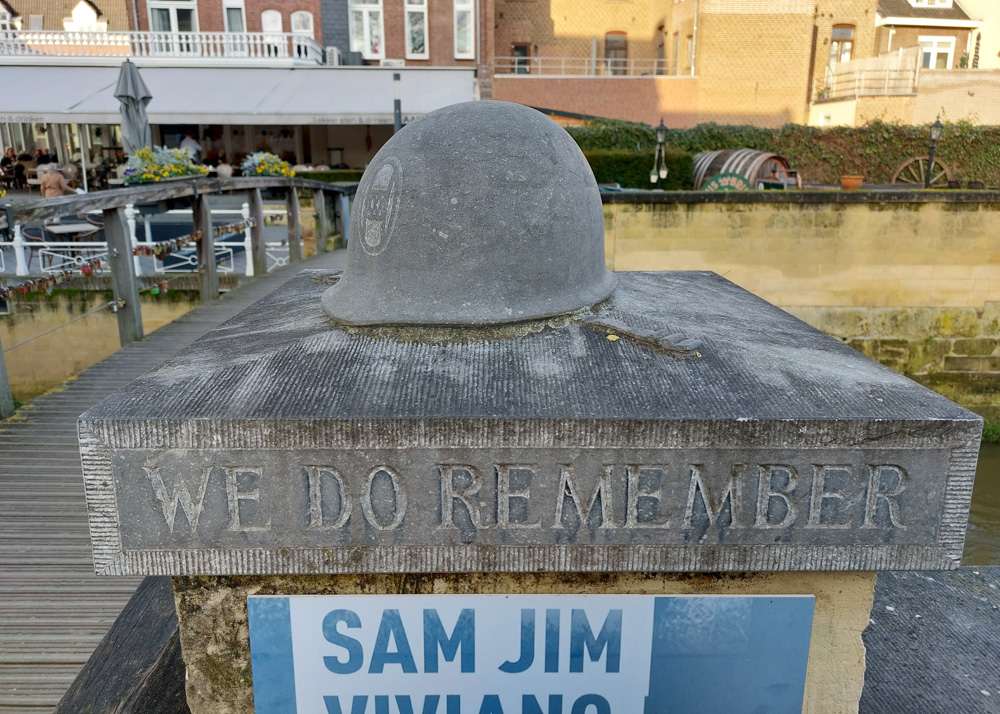 Remembrance Memorial Old Hickorybrug #2