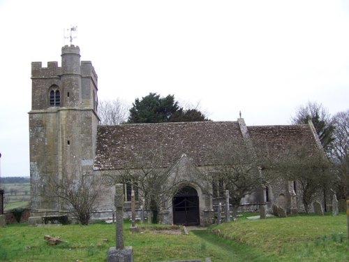 Oorlogsgraf van het Gemenebest St. Peter Churchyard