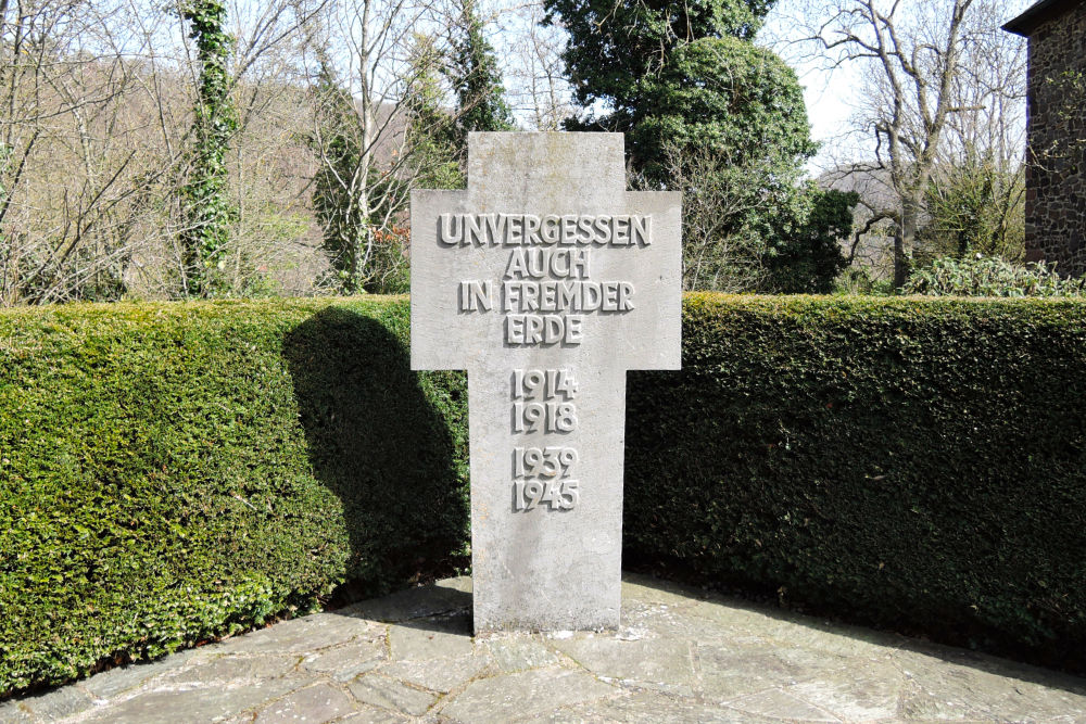 War Memorial Blens #4