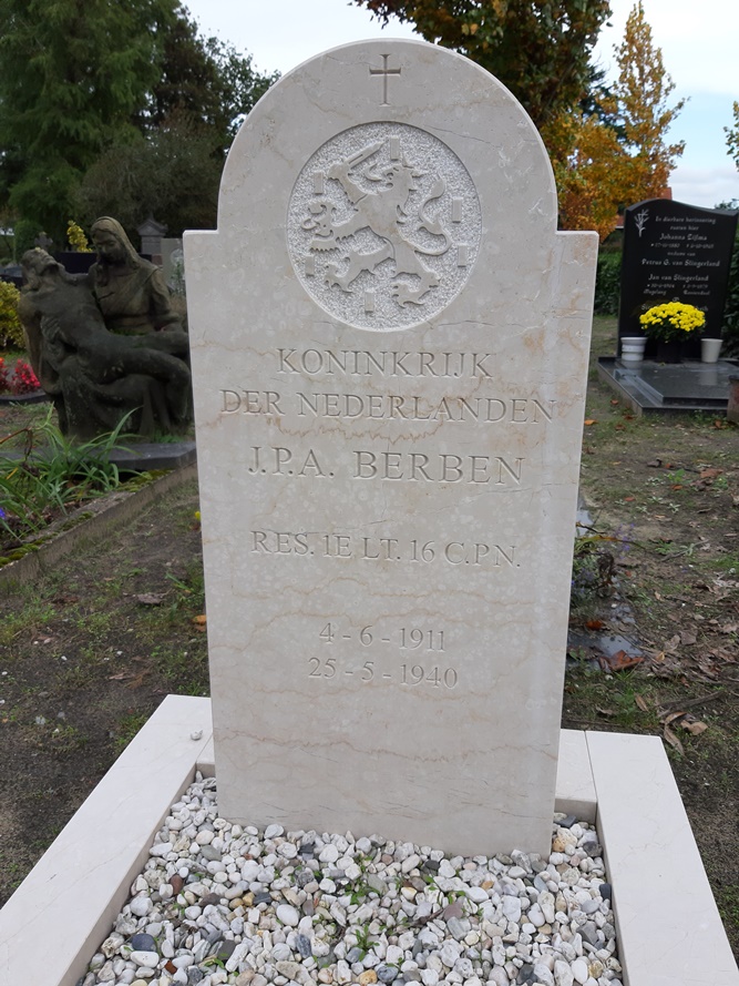Dutch War Graves Roman Catholic Cemetery Zuylen Breda #2