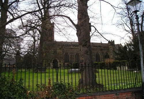 Commonwealth War Graves St Peter Churchyard #1