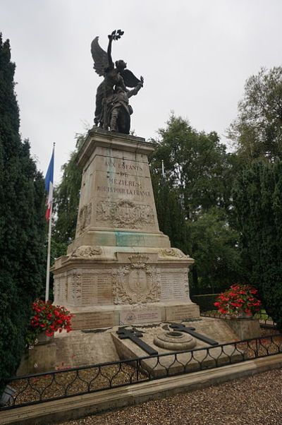 Oorlogsmonument Mzires #1