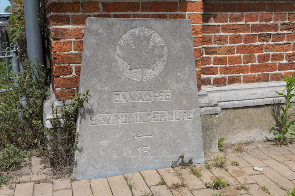 Wegmarkering nr. 13 Canadese Bevrijdingsroute