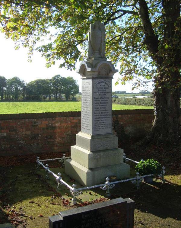 Oorlogsmonument Out Rawcliffe #1