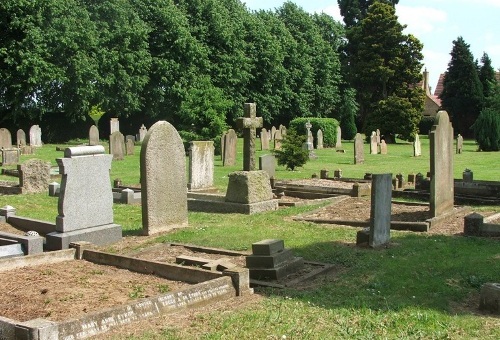 Commonwealth War Graves Moulton Cemetery