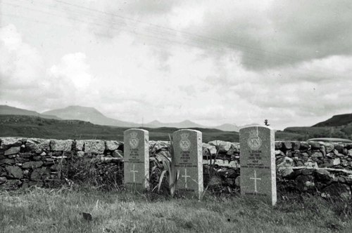 Commonwealth War Graves Kilpatrick Cemetery #1