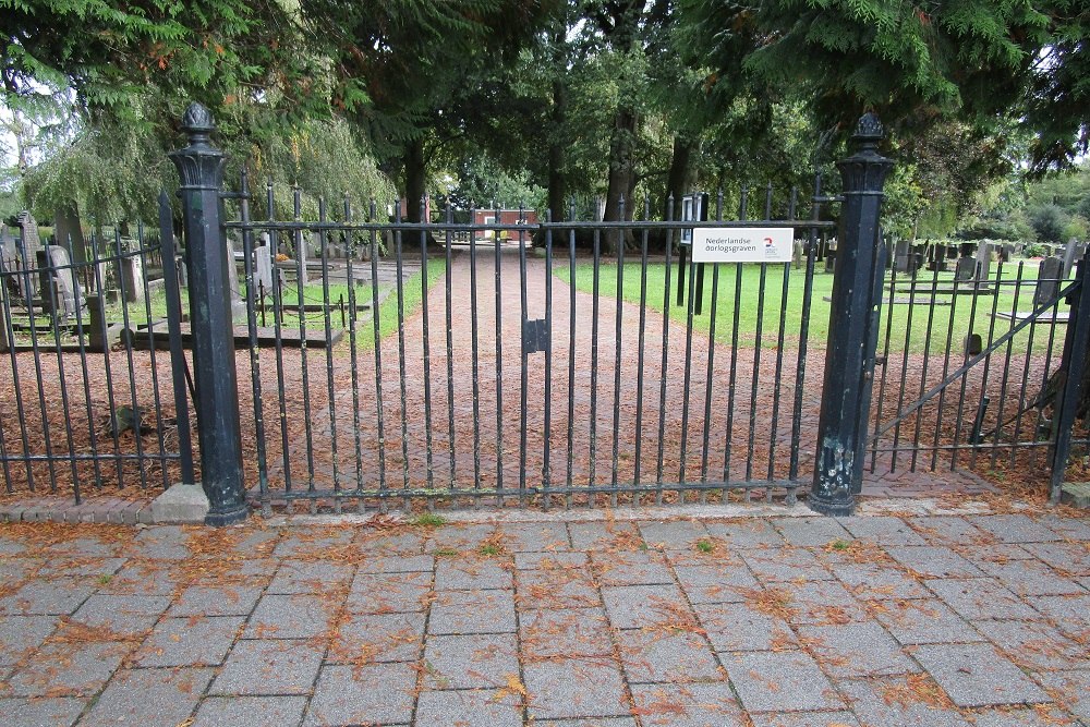 Dutch War Graves Municipal Cemetery Steenwijk #1