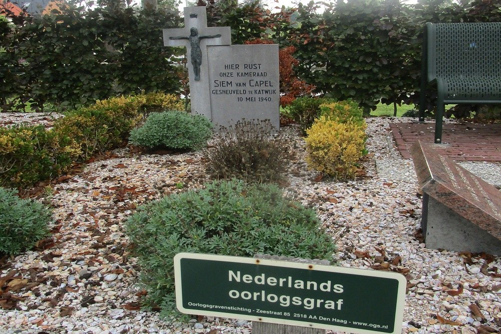 Dutch War Grave & War Memorial Roman Catholic Cemetery St. Martinus Noorden #1