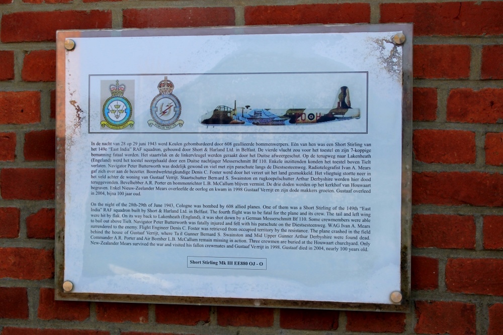 Memorial Crew Bomber Short Stirling #2