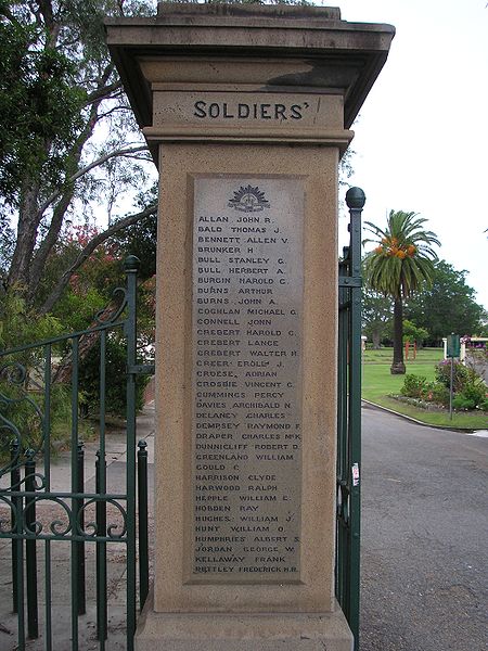 Oorlogsmonument Waratah #2