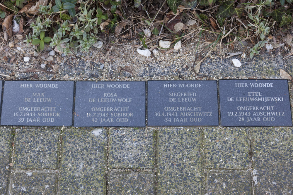 Memorial Stones Catharina van Reestraat 10 #3