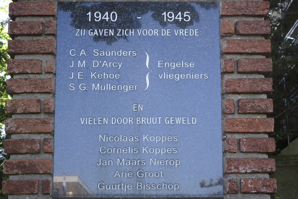 Oorlogsmonument Berkhout #2